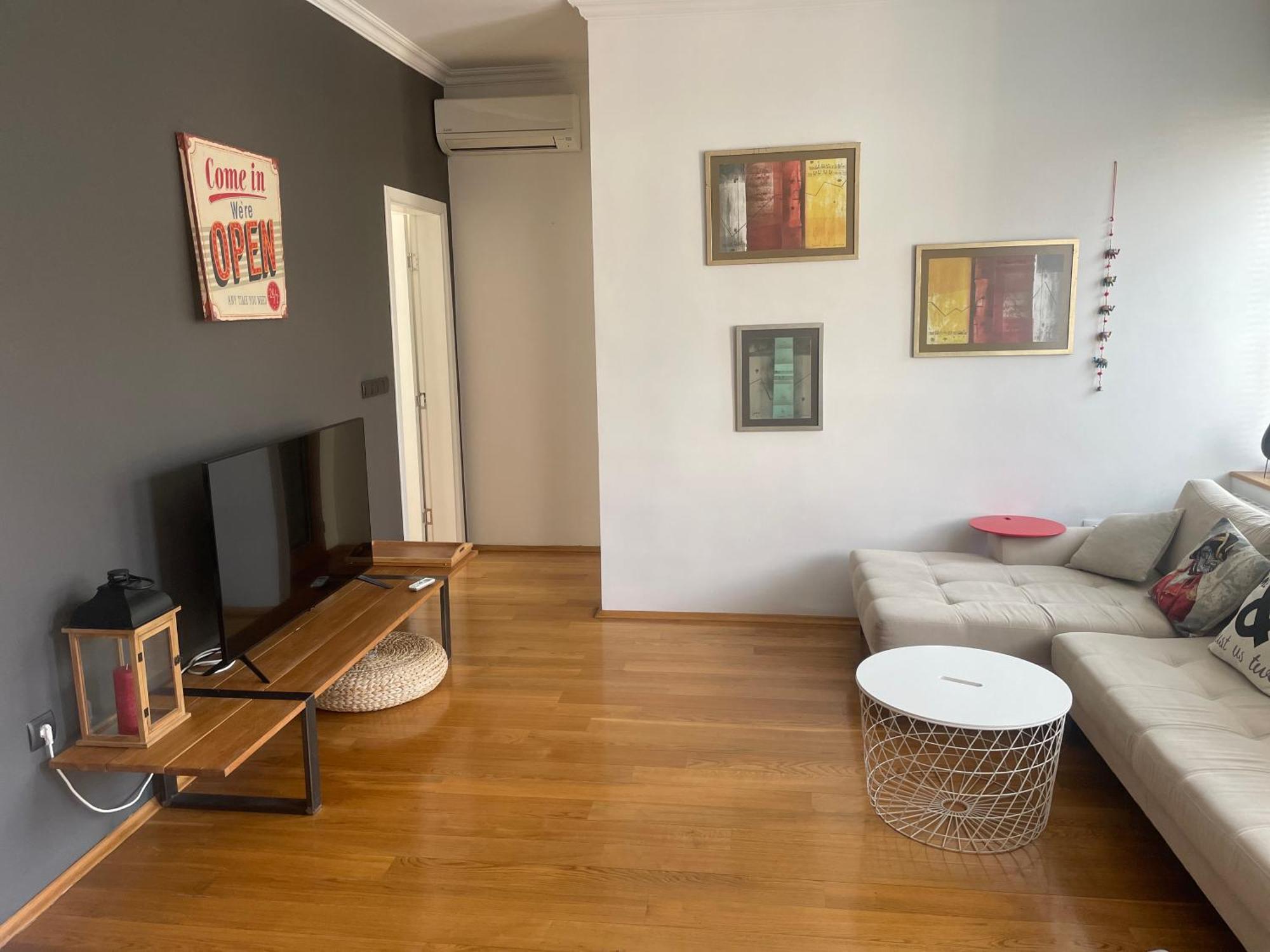 Large 2-Bedroom Centre Art Apartment Софія Екстер'єр фото